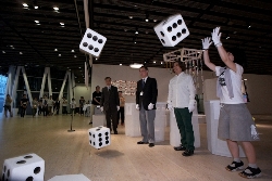 さいはなげられた！　内覧会の様子