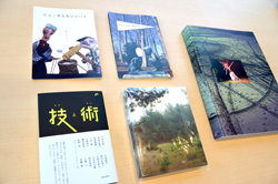 この1年間にメディアテークから発行された本、本、本、本、本!