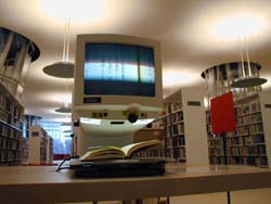 拡大読書器設置席(3階)の写真